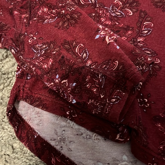 Long Sleeve Floral Tee - Picture 4 of 5